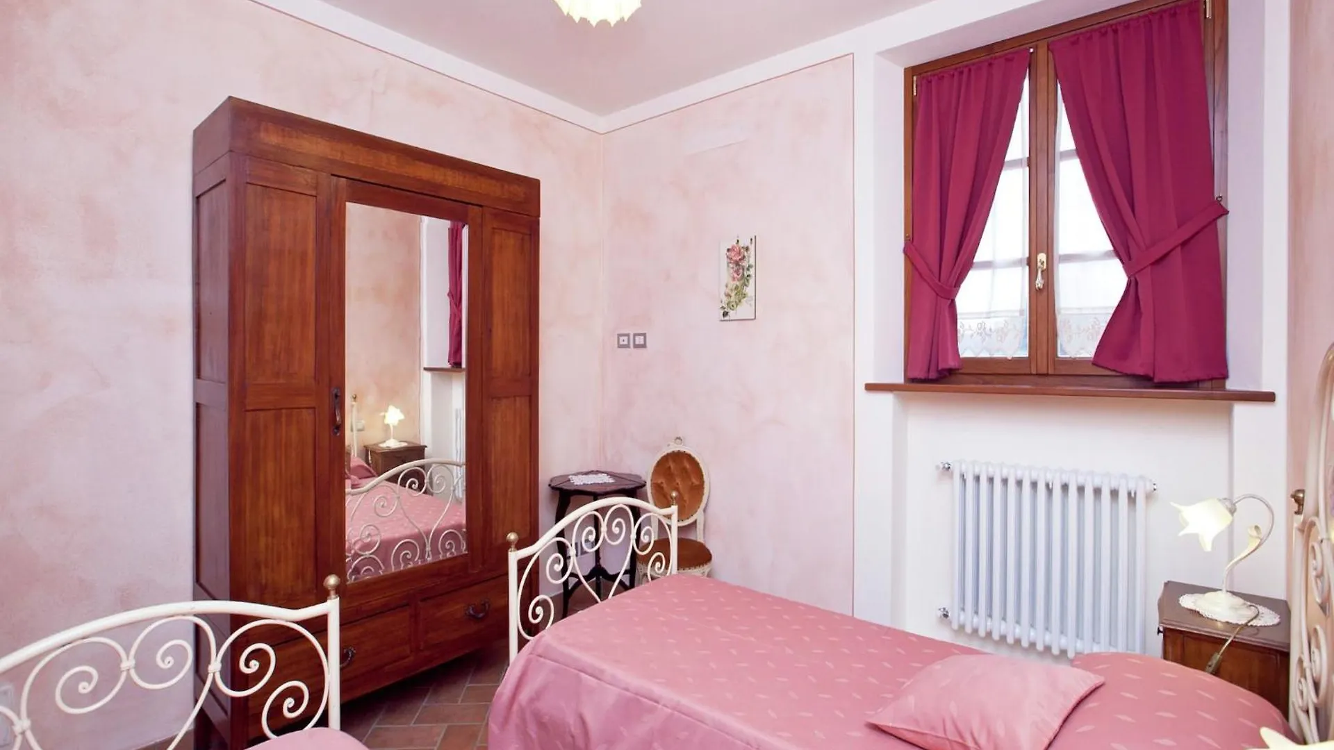 Holiday home Luxurious Apartment In Lucignano With Views