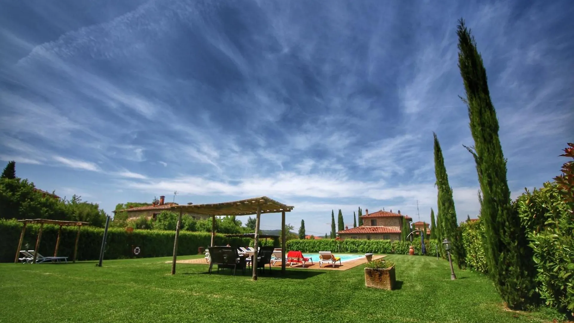 Holiday home Luxurious Apartment In Lucignano With Views