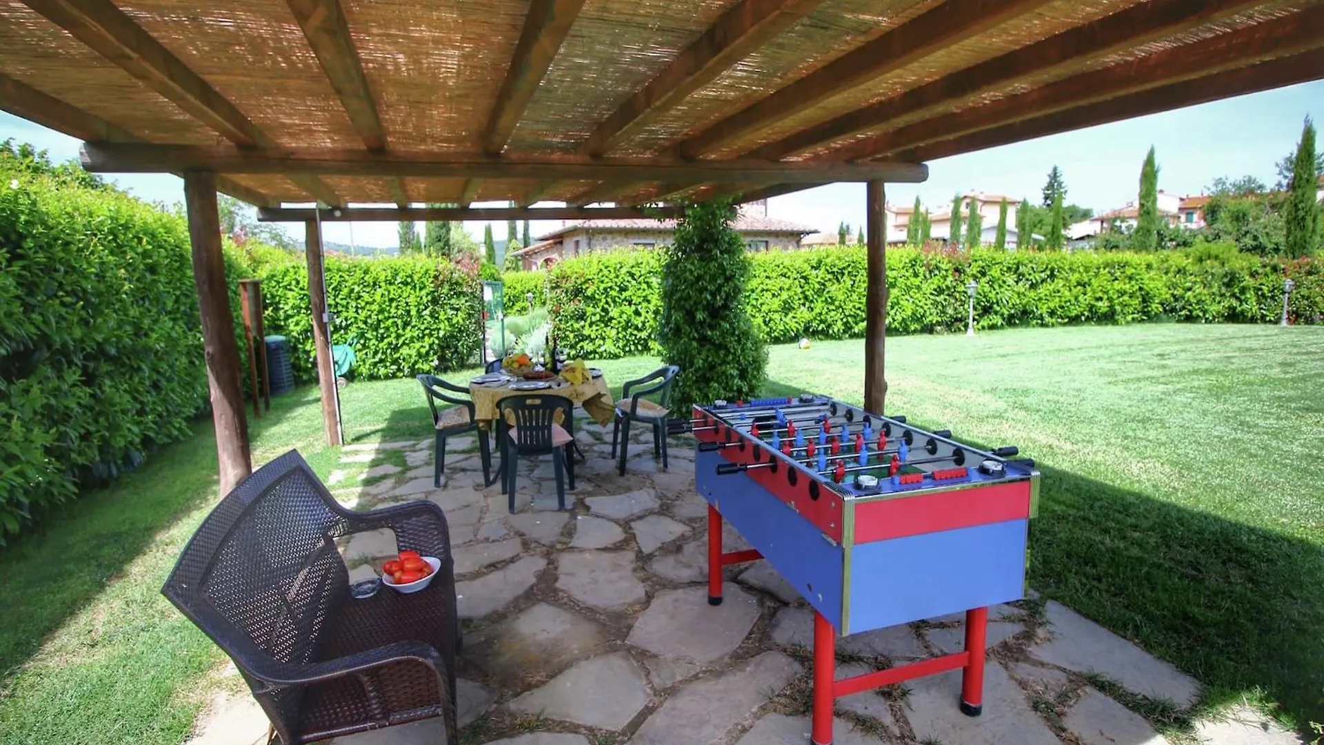 Luxurious Apartment In Lucignano With Views Italy