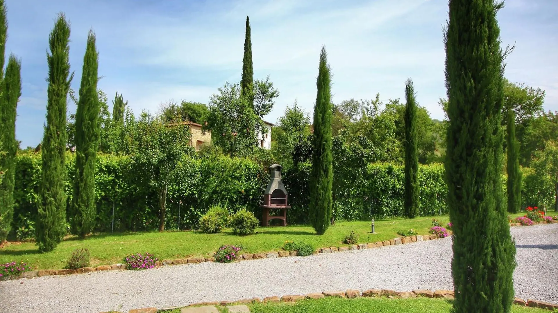 Luxurious Apartment In Lucignano With Views