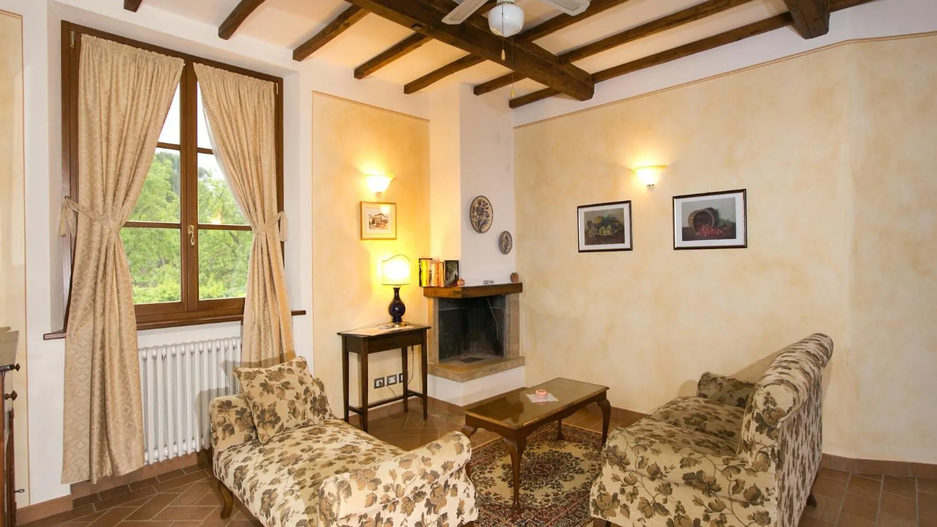 Holiday home Luxurious Apartment In Lucignano With Views Italy