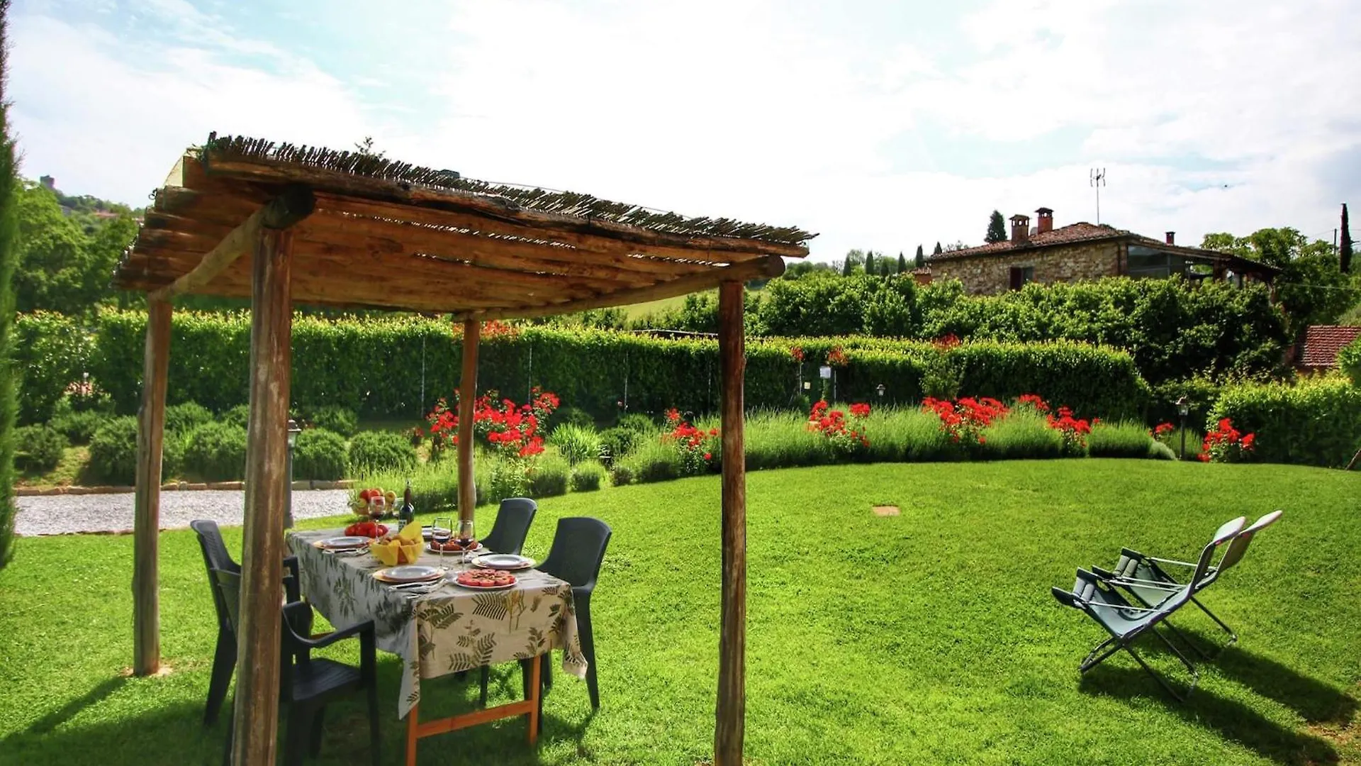 Holiday home Luxurious Apartment In Lucignano With Views