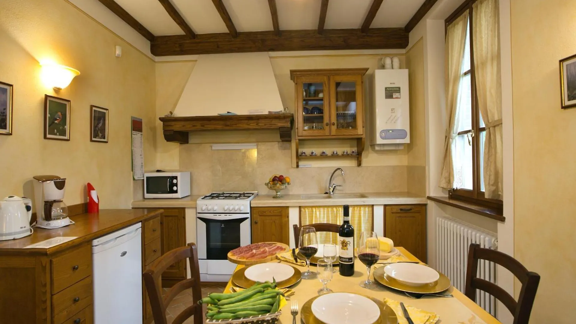 Luxurious Apartment In Lucignano With Views Holiday home