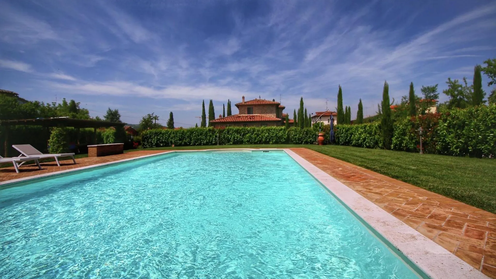 Luxurious Apartment In Lucignano With Views