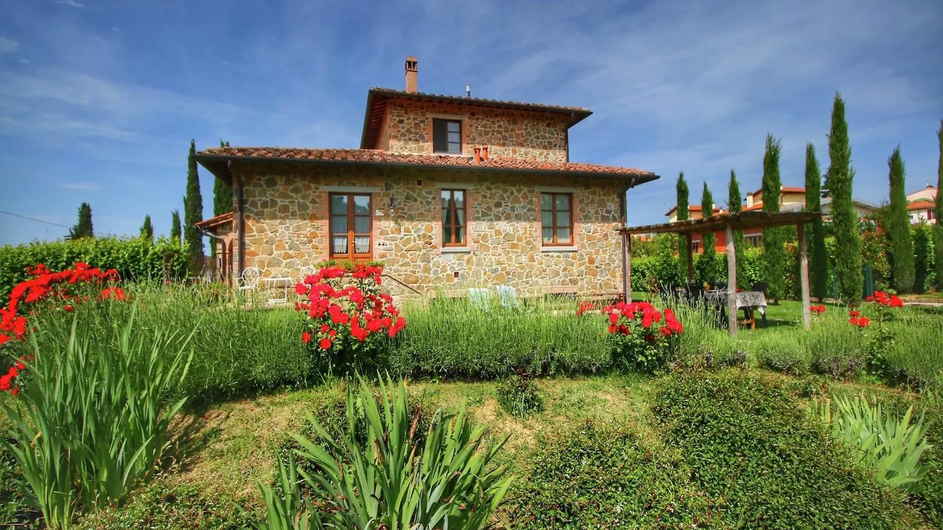 Holiday home Luxurious Apartment In Lucignano With Views