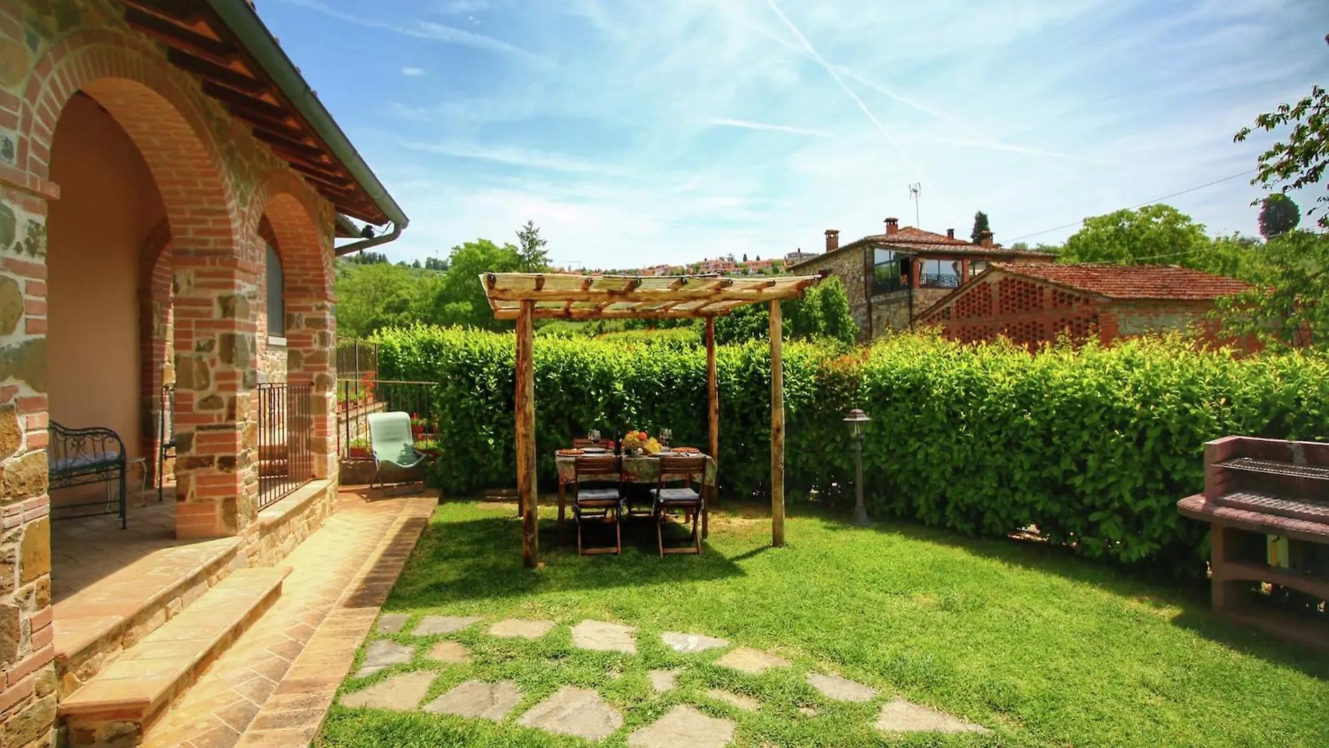 Holiday home Luxurious Apartment In Lucignano With Views