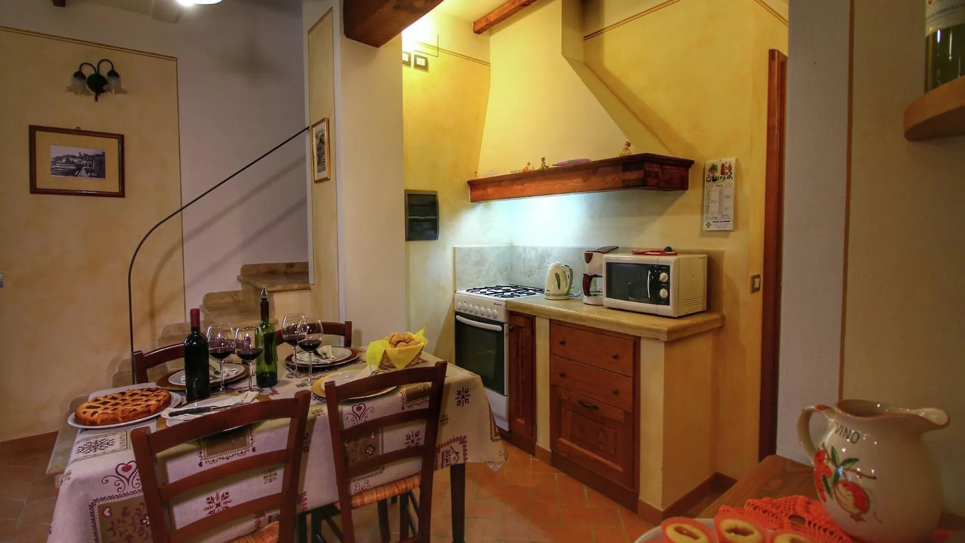 Luxurious Apartment In Lucignano With Views Holiday home
