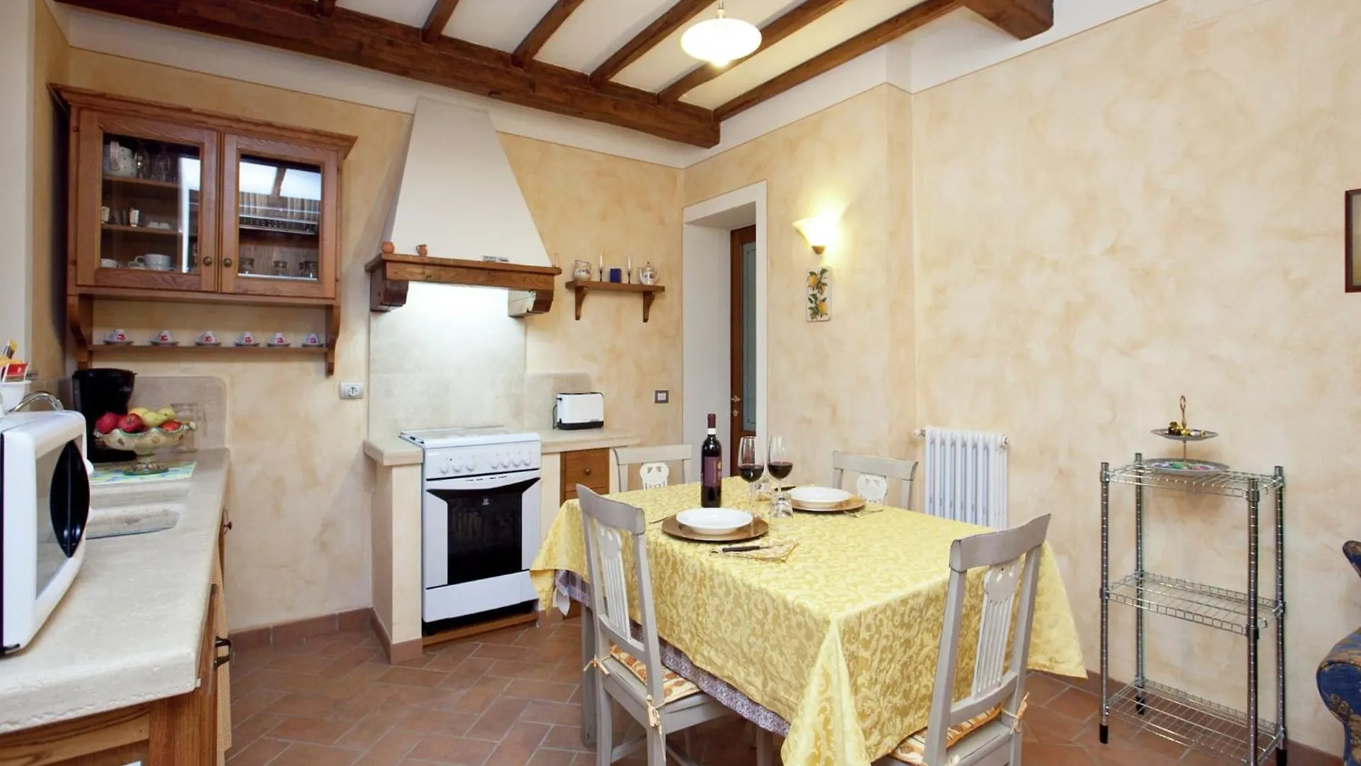 Luxurious Apartment In Lucignano With Views
