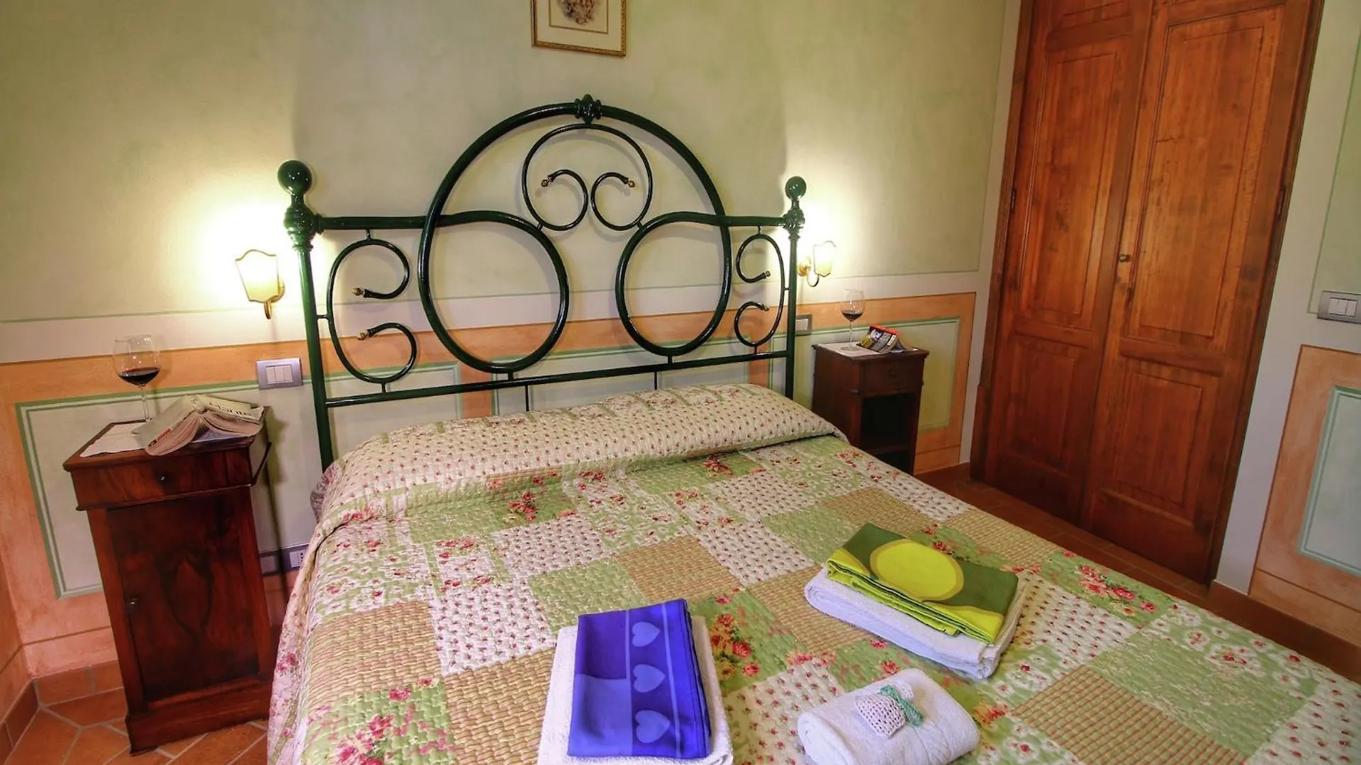 Luxurious Apartment In Lucignano With Views