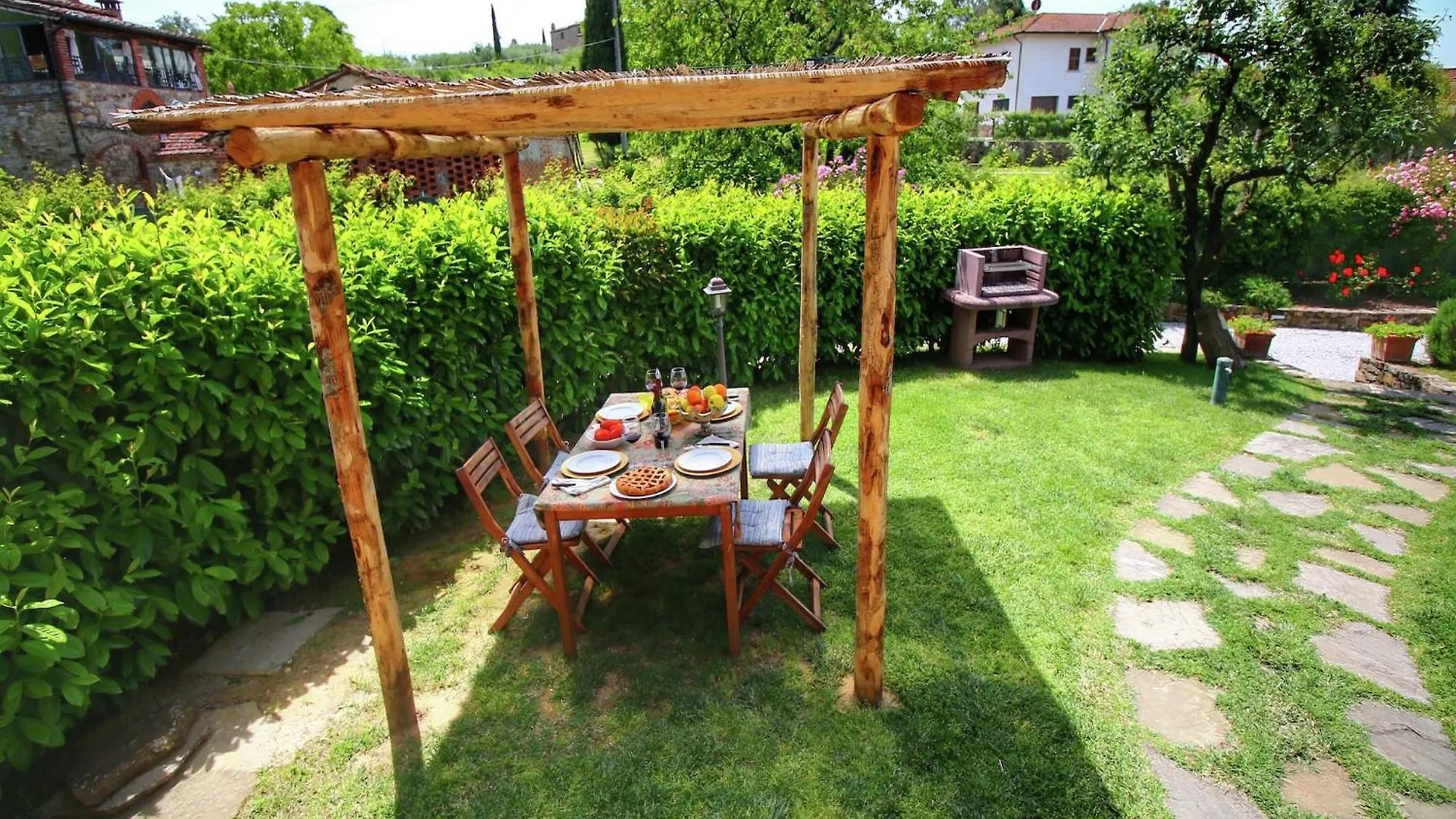 Luxurious Apartment In Lucignano With Views 0*,
