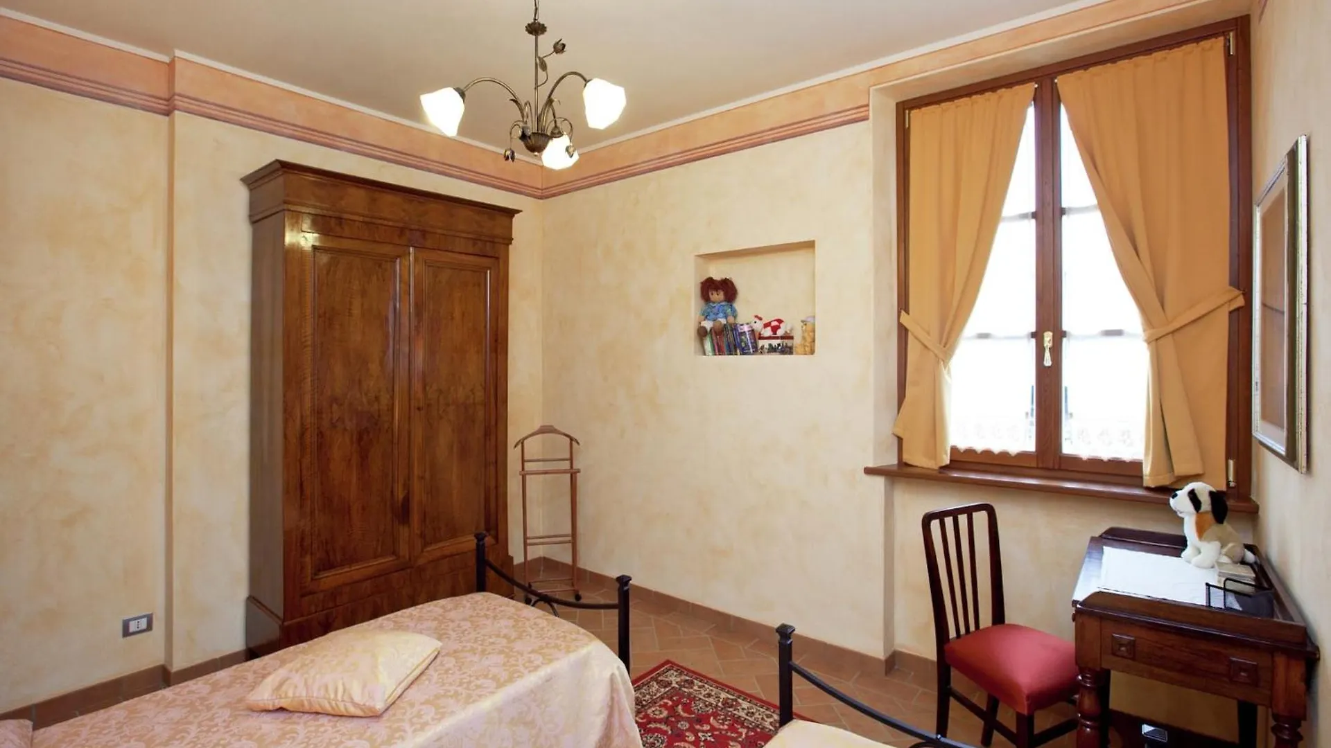 Luxurious Apartment In Lucignano With Views בית נופש