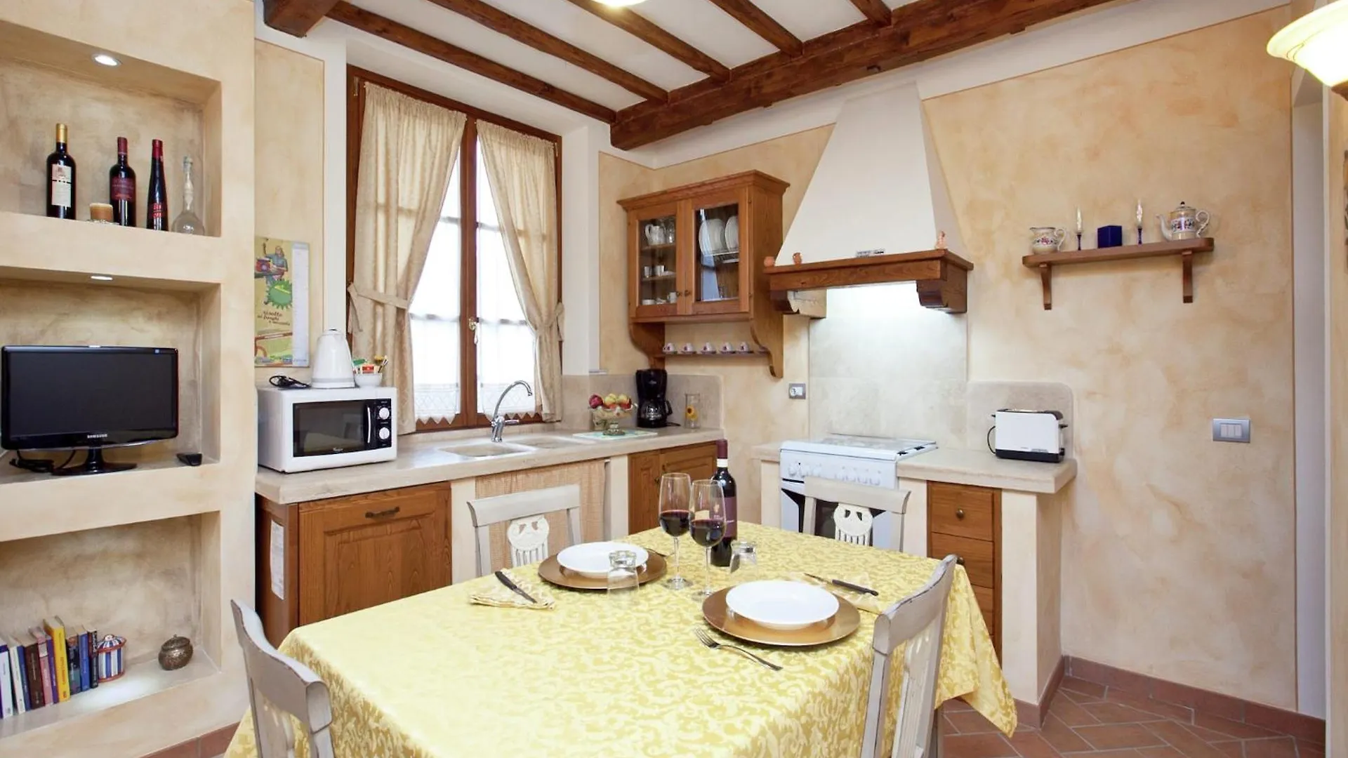 בית נופש Luxurious Apartment In Lucignano With Views איטליה